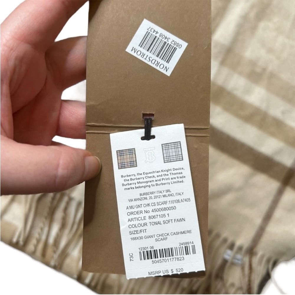 NWT Burberry TARTAN GIANT CASHMERE SCARF IN BEIGE,WHITE ( DEFECT) - Picture 7 of 9